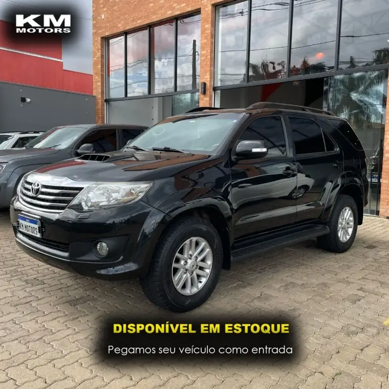 Toyota Hilux SW4 3.0 TDI 4x4 SRV 7L