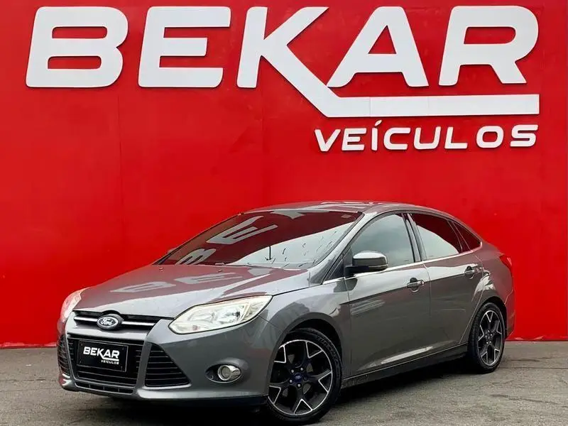 Ford Focus Sedan Titanium 2.0 16V PowerShift