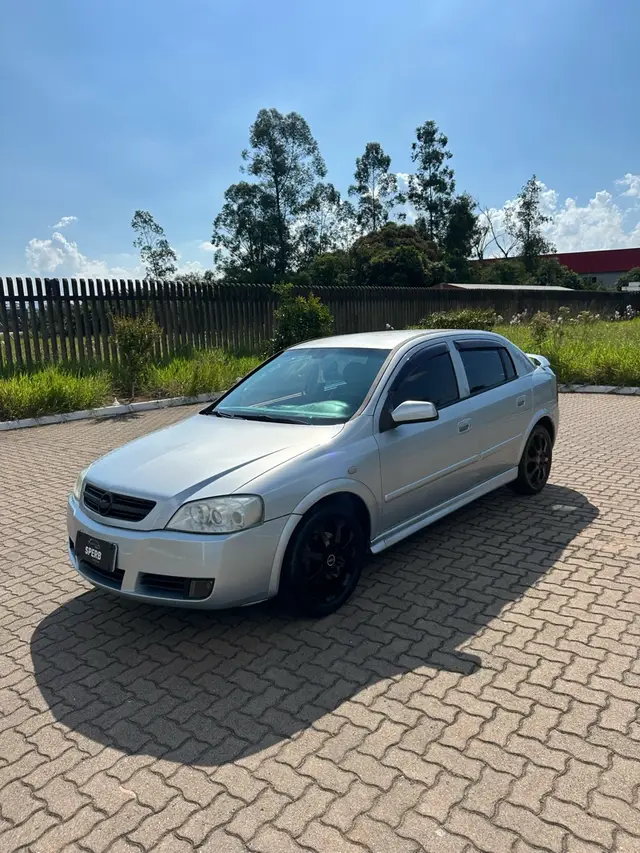 Carro Chevrolet Astra Hatch 2010 Advantage 2.0 (Flex)