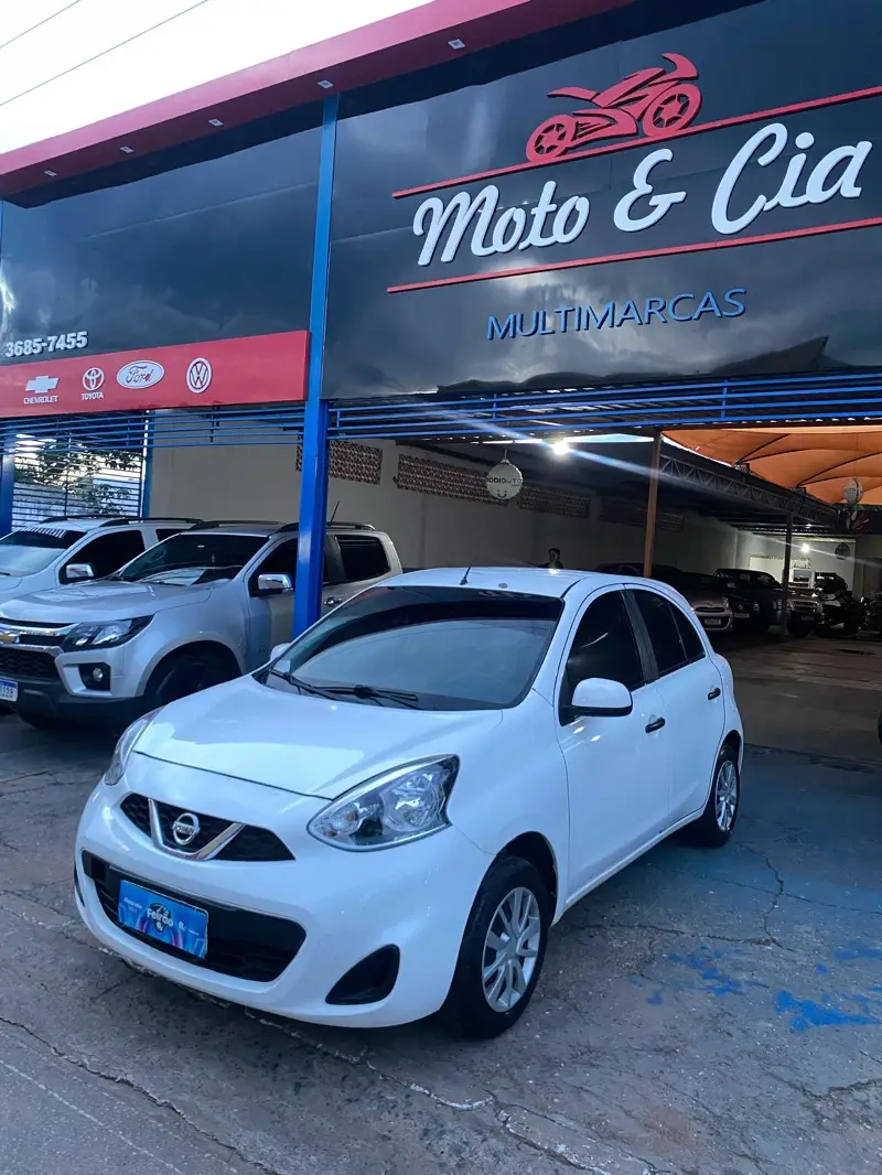 Nissan March 1.0 12V S (Flex)