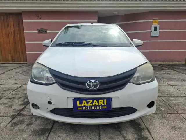 Carro Toyota Etios Sedan 2015 XS 1.5 (Flex)