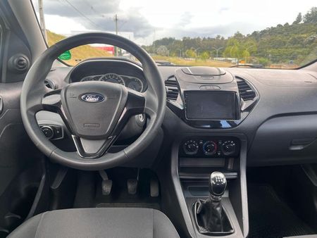 Ka Sedan SE 1.5 16v (Flex)