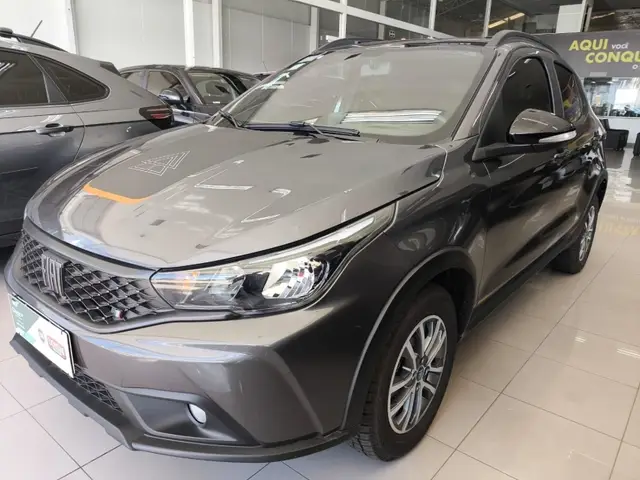 Carro Fiat Argo 2025 Trekking 1.3