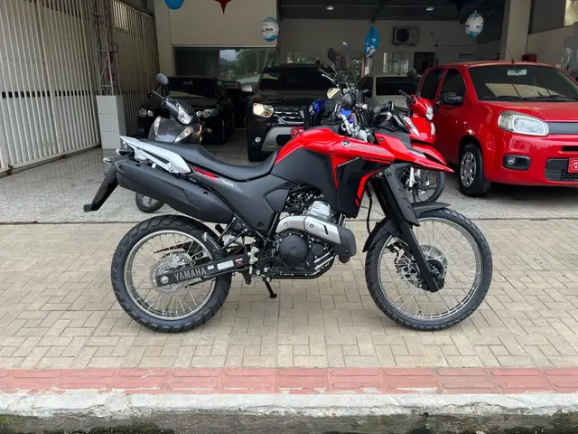 Moto Yamaha XTZ 250 Lander 2025 Connected