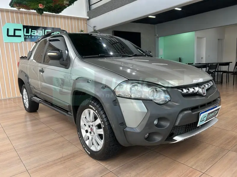Fiat Strada Adv.1.8 16V Dualogic Flex CD