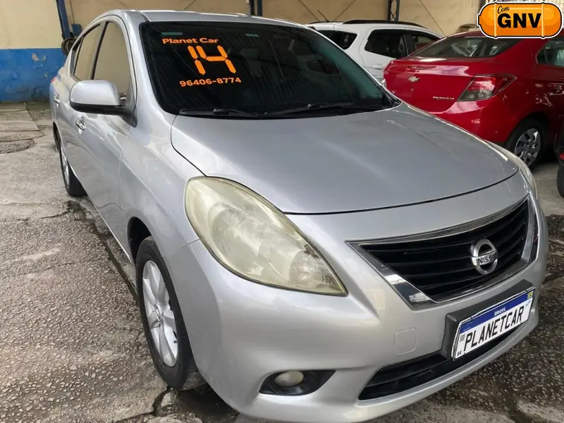 Nissan Versa 1.6 16V SL (Flex)