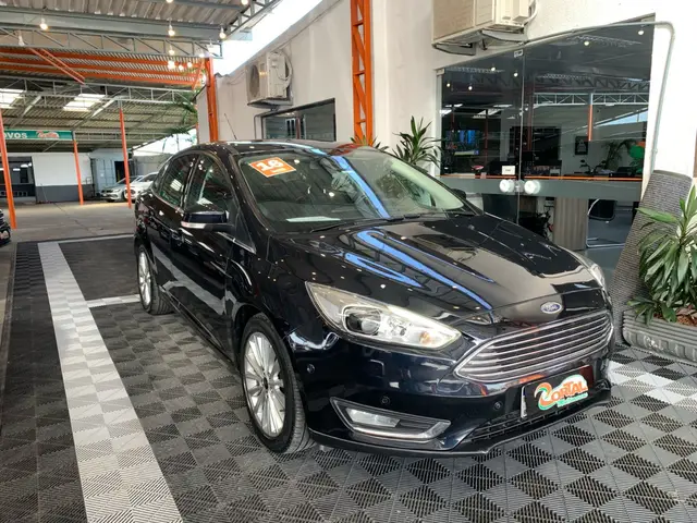 Carro Ford Focus Hatch 2016 Titanium Plus 2.0 PowerShift