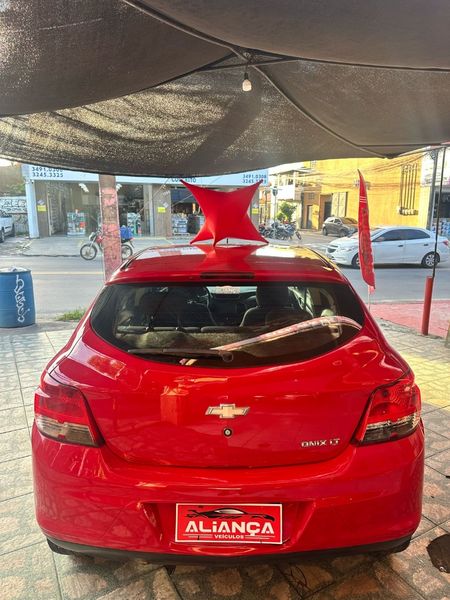 Onix 1.0 LT SPE/4