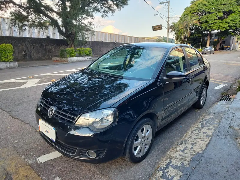 Volkswagen Polo Sedan Comfortline 2.0 (Flex)