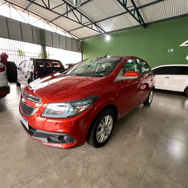 Carro Chevrolet Onix 2013 1.4 LT SPE/4
