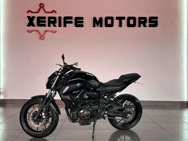 Carro Yamaha MT-07 2022 ABS