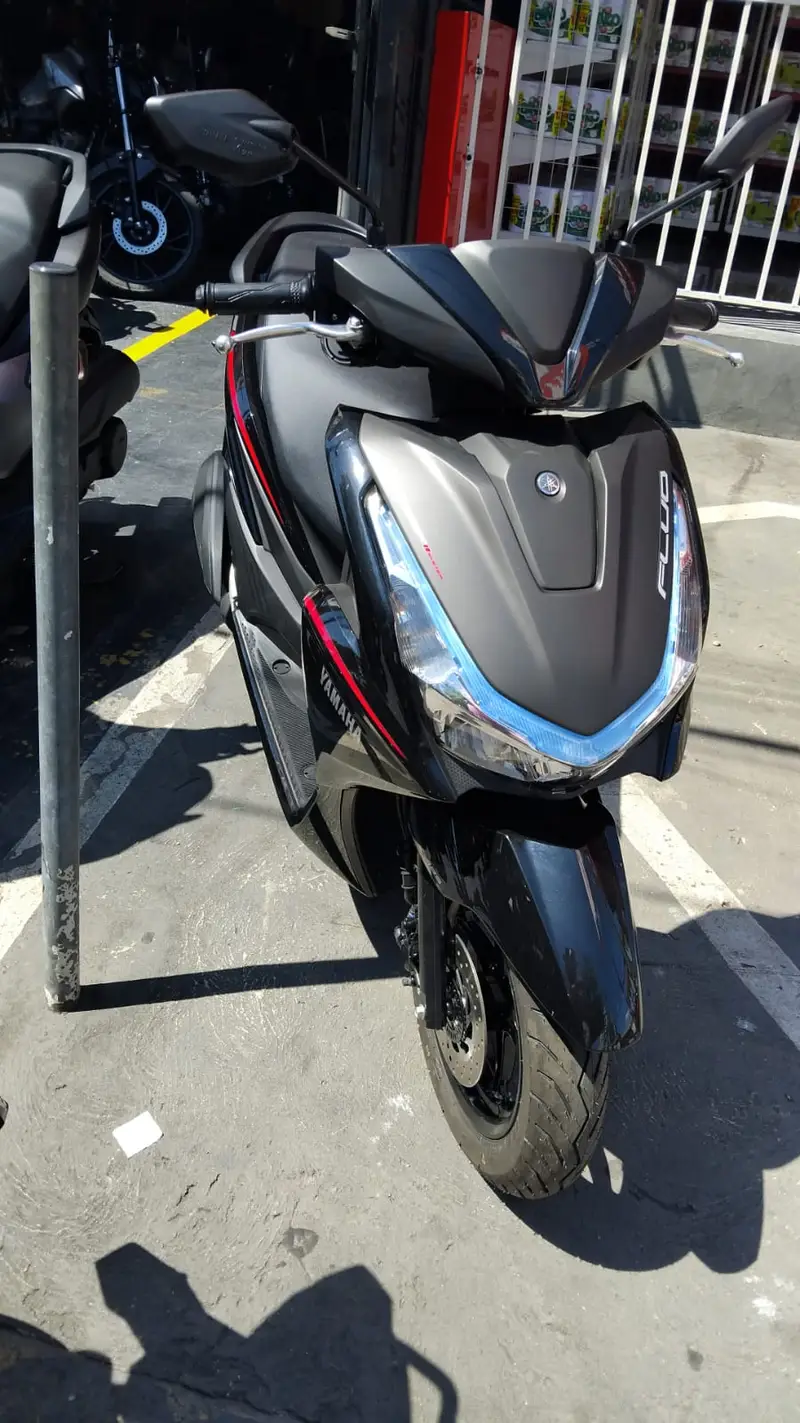 Yamaha Fluo ABS