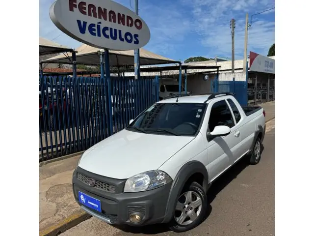 Carro Fiat Strada 2018 Hard Working 1.4 (Flex) (Cabine Estendida)