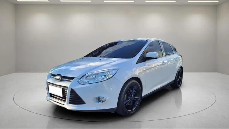 Ford Focus Hatch SE 2.0 16V PowerShift