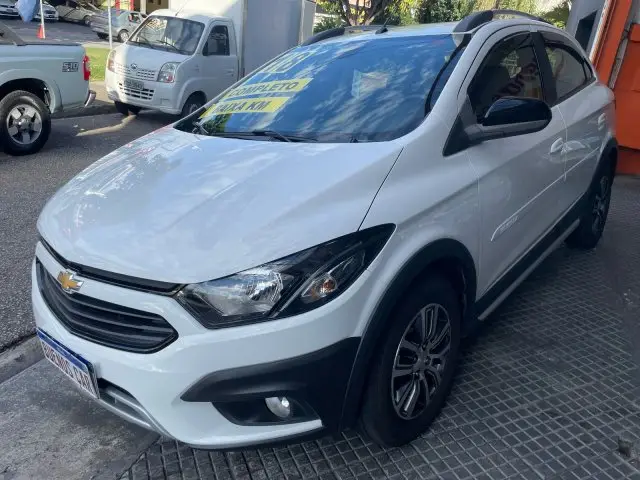 Carro Chevrolet Onix 2018 1.4 Activ SPE/4 (Aut)