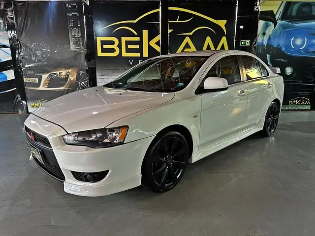 Carro Mitsubishi Lancer 2014 2.0 16V
