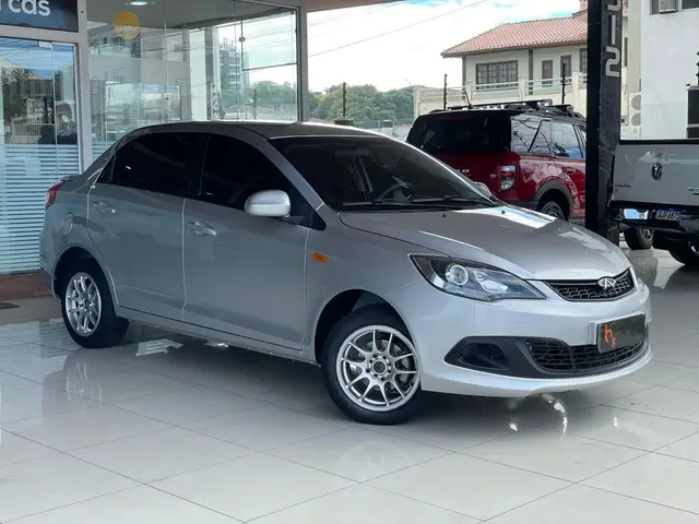 Carro CAOA Chery Celer 2016 Sedan 1.5 16V (Flex)