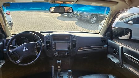 Pajero Full 3.2 DI-D 5D HPE 4WD