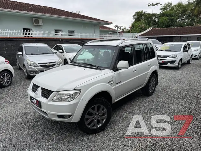 Carro Mitsubishi Pajero TR4 2013 2.0 16V 4X4 (Flex) (Aut)