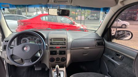 Siena Essence 1.6 16V Dualogic (Flex)