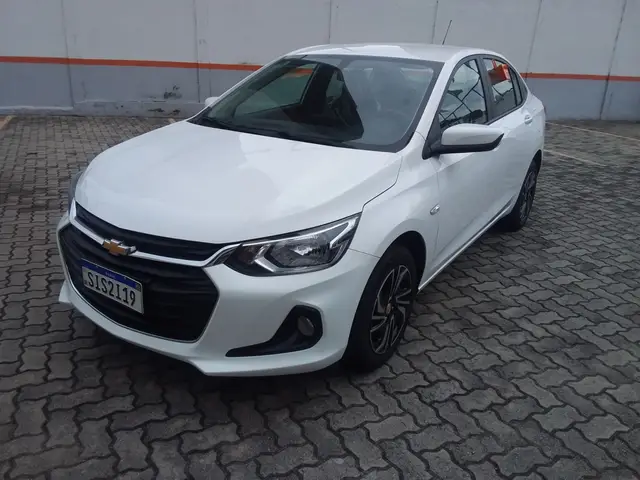 Carro Chevrolet Onix Plus 2024 LT 1.0