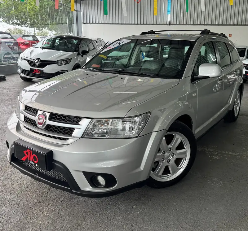 Fiat Freemont 2.4 16V Emotion (Aut)