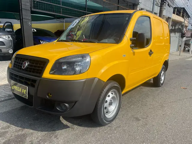 Carro Fiat Doblò Cargo 2013 1.4 8V (Flex)