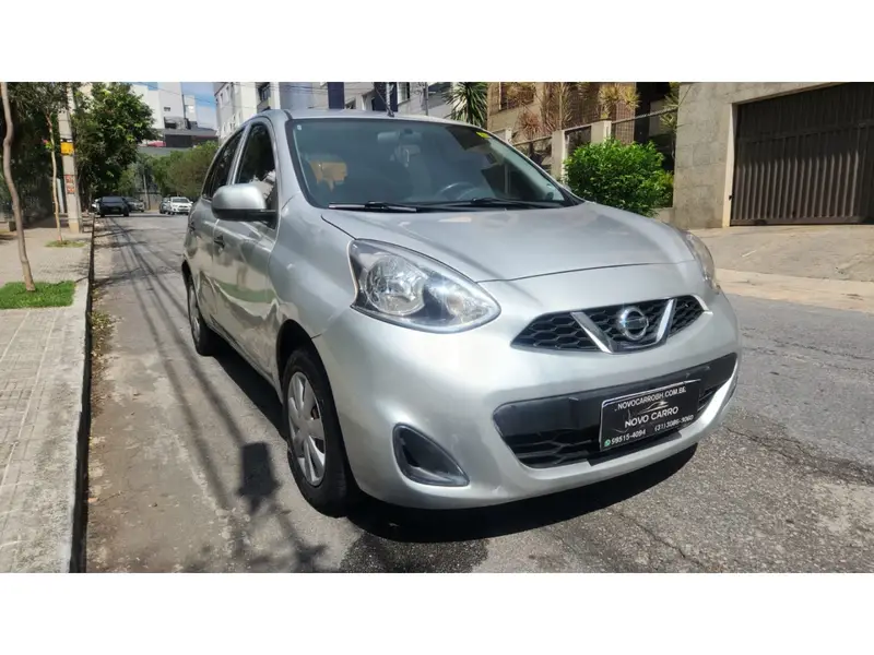 Nissan March 1.0 12V S (Flex)