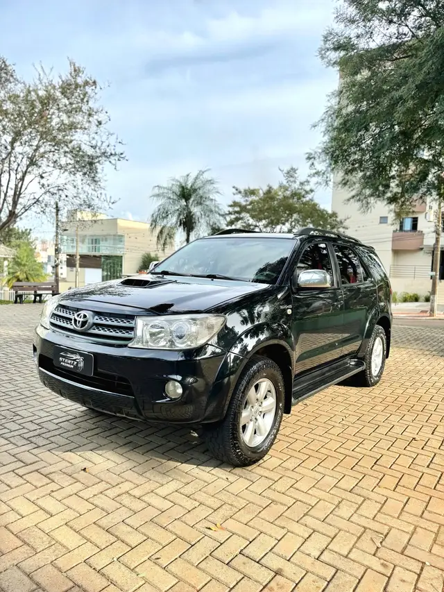 Carro Toyota Hilux SW4 2011 SRV 4x4 3.0 Turbo  (aut)