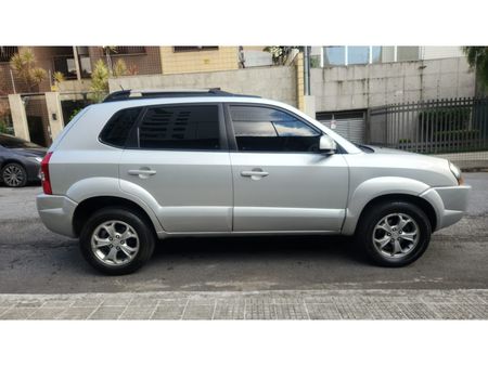 Tucson GLS 2.0L 16v Base (Flex) (Aut)
