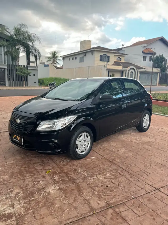 Carro Chevrolet Onix 2016 1.0 LS SPE/4