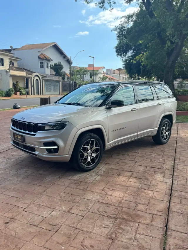 Carro Jeep Commander 2022 Overland TD380 Diesel 4x4 (Aut)