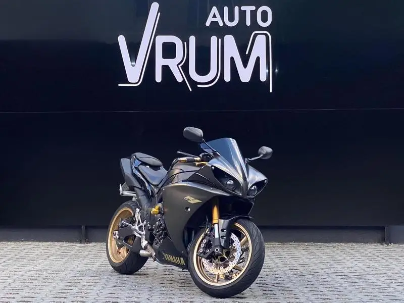 Yamaha R1