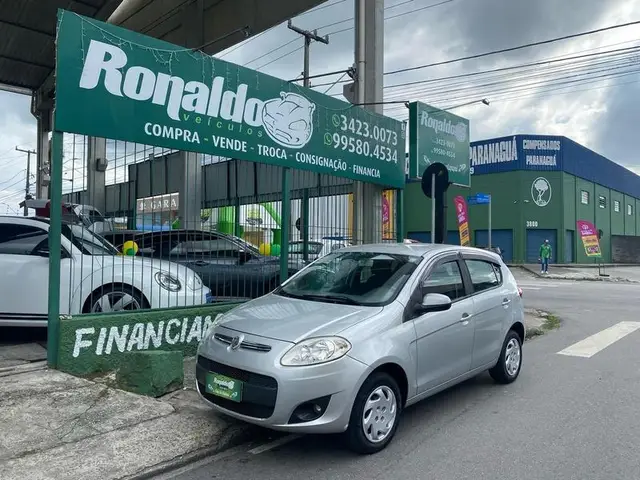 Carro Fiat Palio 2013 Attractive 1.4 8V (Flex)