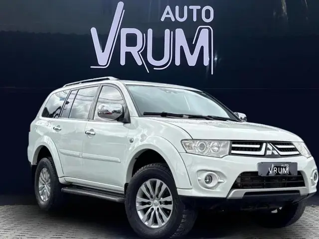 Carro Mitsubishi Pajero Dakar 2015 3.2 HPE 4WD (Aut)