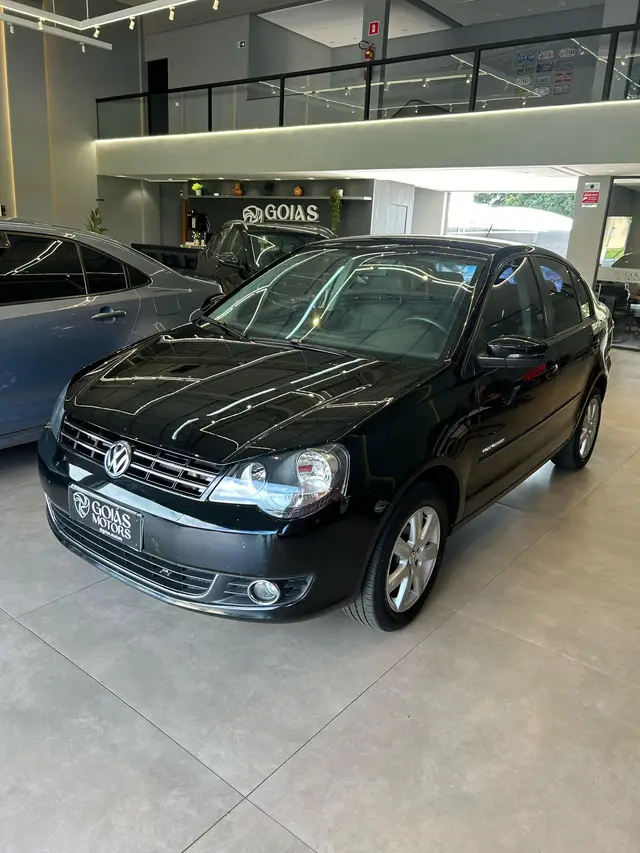 Carro Volkswagen Polo Sedan 2013 Comfortline 1.6 8V (Flex)