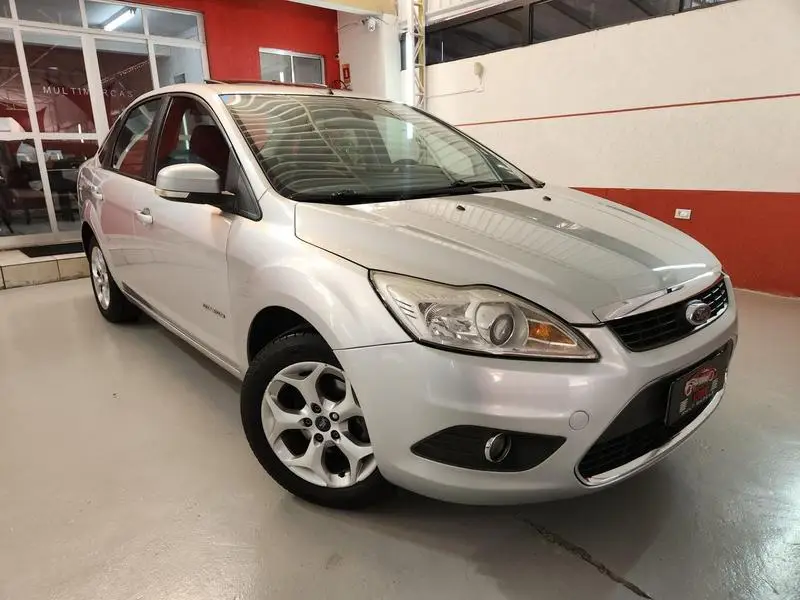 Ford Focus Sedan Titanium 2.0 16V  (Aut)