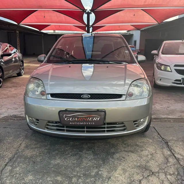 Carro Ford Fiesta Sedan 2006 1.6 (Flex)