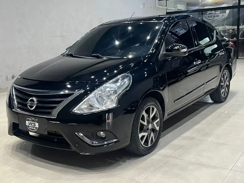 Nissan Versa 1.6 16V Unique CVT (Flex)