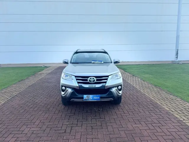 Carro Toyota SW4 2017 2.7 SR 5L 4x2 (Aut) (Flex)