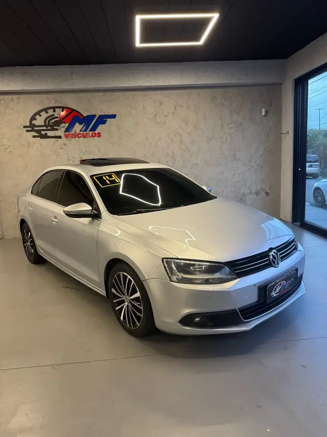 Carro Volkswagen Jetta 2014 2.0 TSI Highline DSG