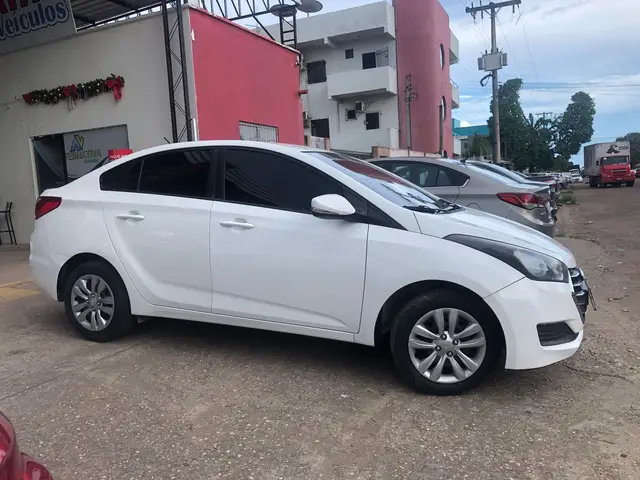 Carro Hyundai HB20S 2015 1.0 Comfort Plus (Flex)