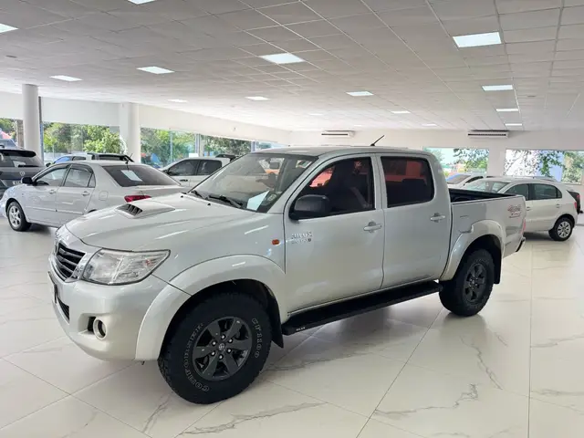 Carro Toyota Hilux Cabine Dupla 2014 Hilux 3.0 TDI 4x4 CD SR