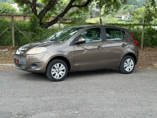 Carro Fiat Palio 2013 Attractive 1.0 8V (Flex)