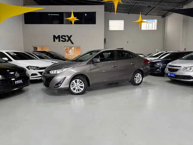 Carro Toyota Yaris Sedan 2019 1.5 XL Plus Tech CVT (Flex)