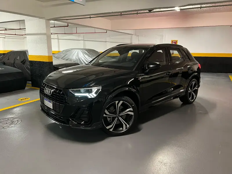 Audi Q3 Performance Black 2.0