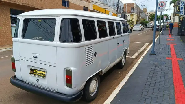 Carro Volkswagen Kombi 1995 Standard 1.6