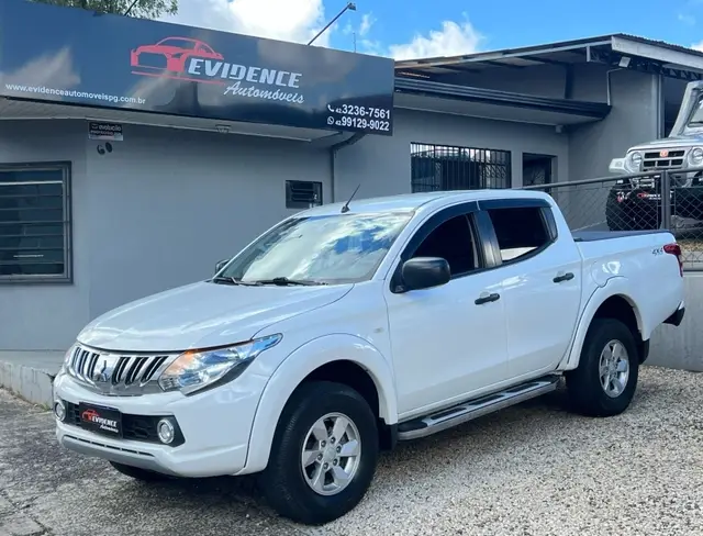 Carro Mitsubishi L200 Triton 2017 GLS 3.2 CD TB Int.Diesel Mec