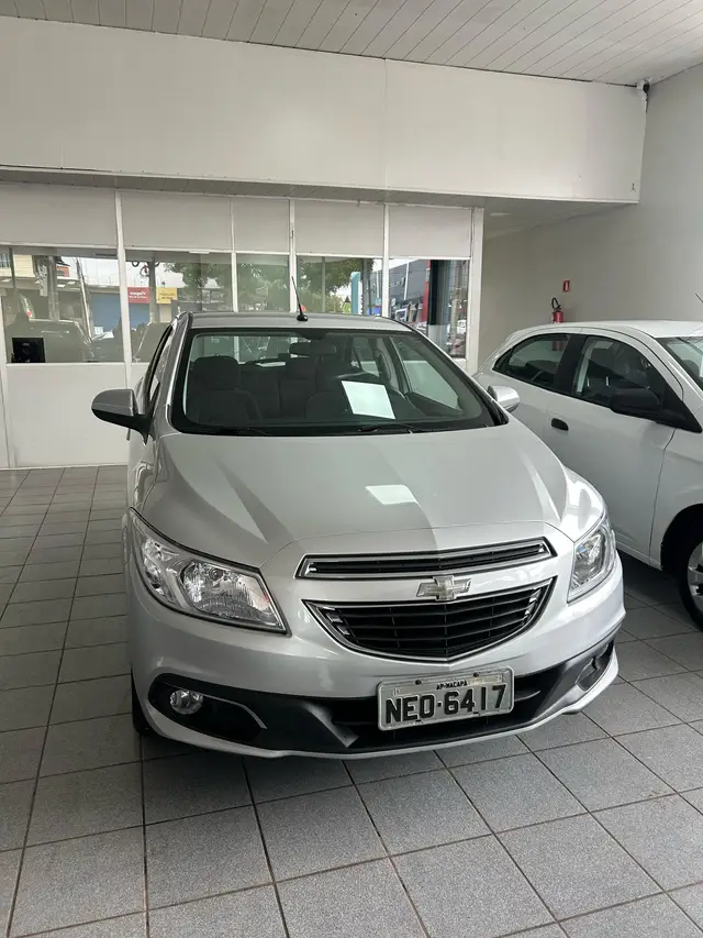 Carro Chevrolet Onix 2014 HATCH LTZ 1.4 8V FlexPower 5p Mec.