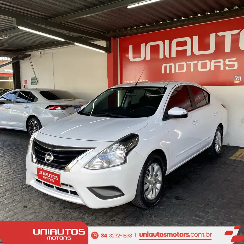 Nissan Versa 1.6 16V SV FlexStart CVT (Flex)